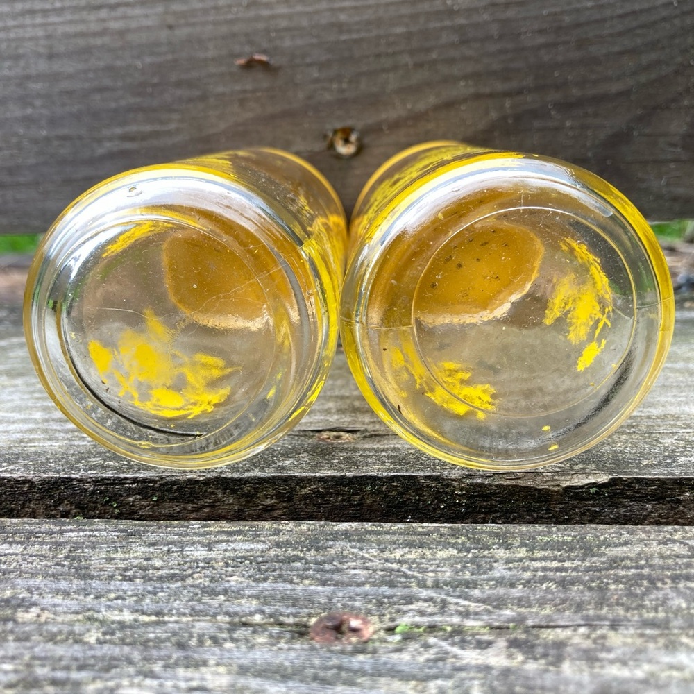 Vintage Glass Salt and Pepper Shakers with Yellow Sunflowers Print and Tops! - Picture 7 of 12